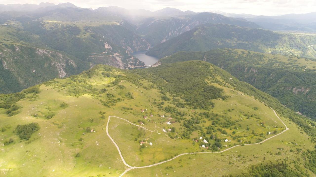 Suri Pension Plužine Buitenkant foto