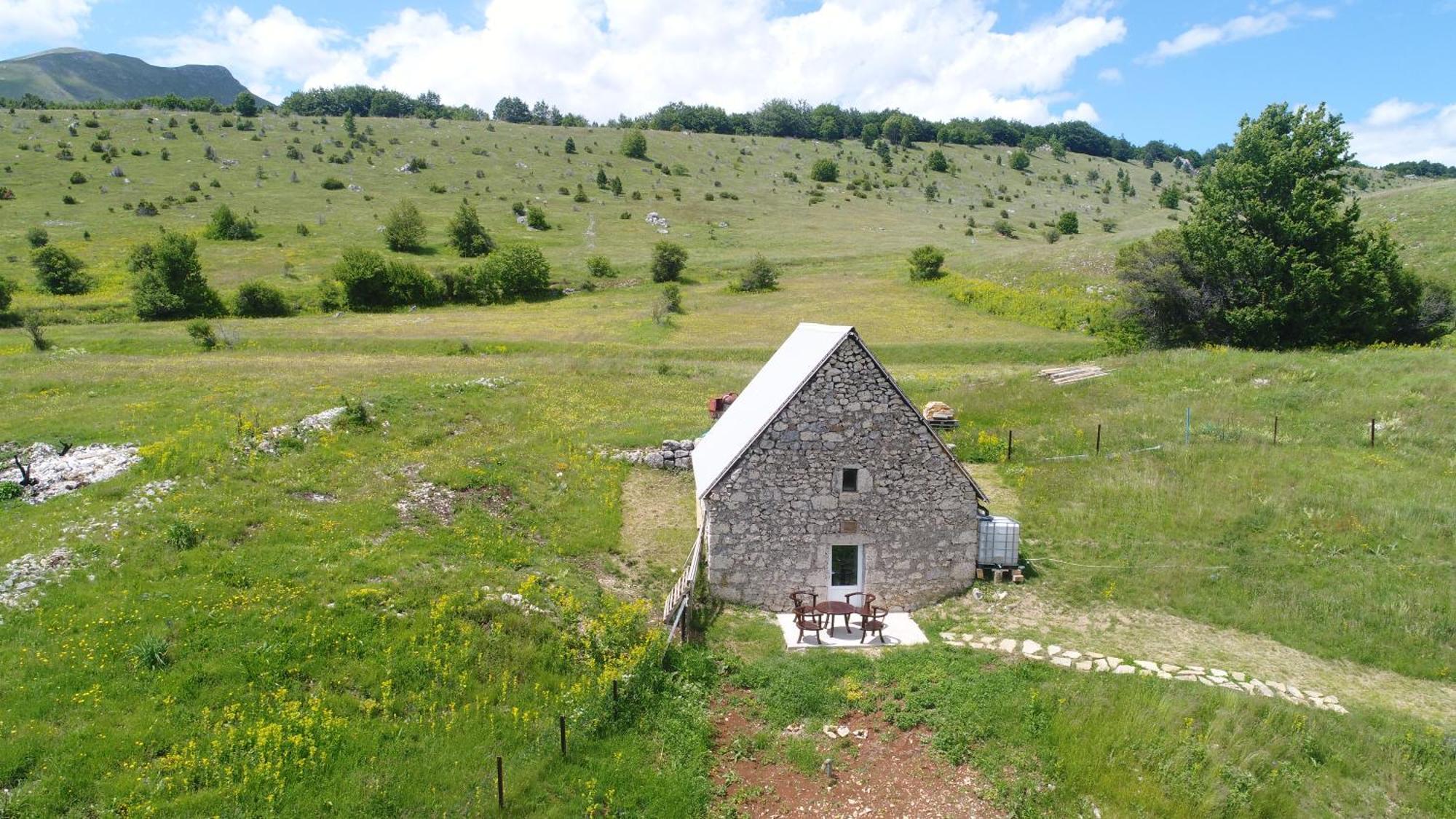 Suri Pension Plužine Buitenkant foto